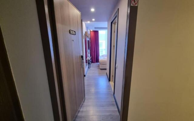 Leo Group Apartment 14-308B Sunrise Batumi