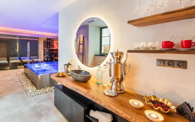 Mosaic House Design Hotel