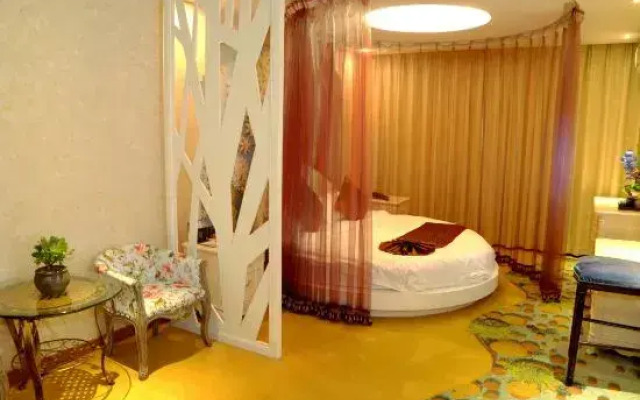 Binjiang Fashion Theme Hotel Huangshan Tunxi Old Street