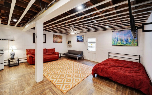 Studio Apartment Close To Everything Apts