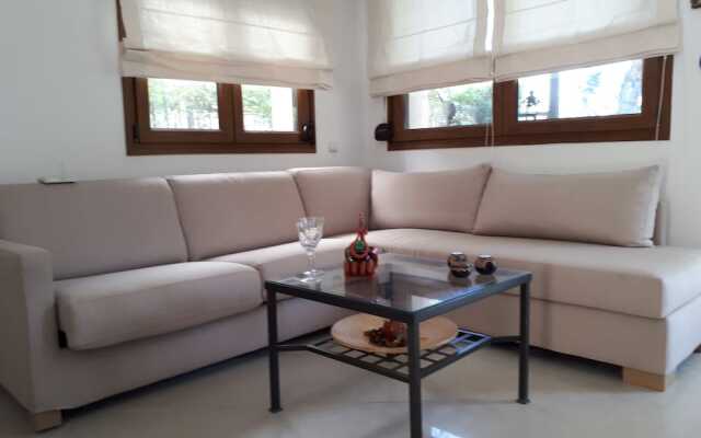 Angelikis Holiday House