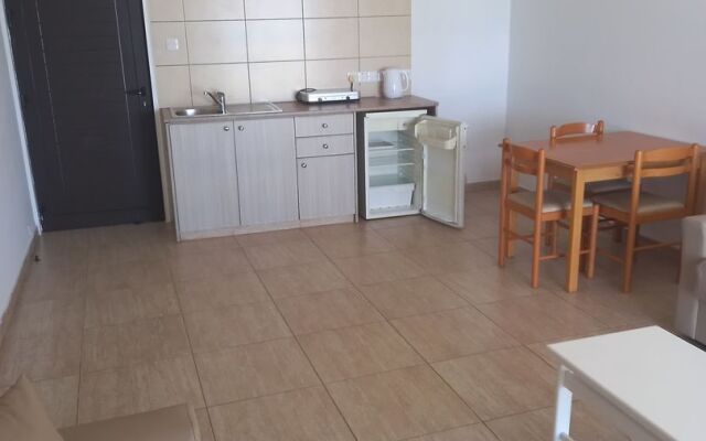 Penelope Beach Hotel Apts