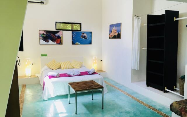 Maria's Kan Kin with Private Beach