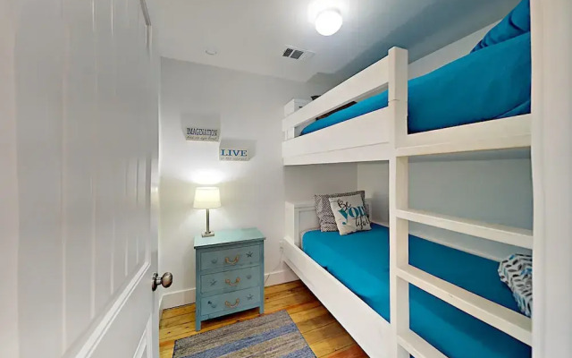 802 The Commons