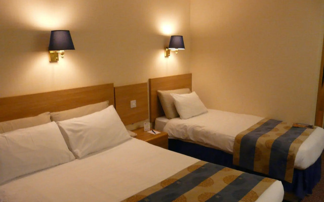 Holiday Inn Cardiff - North M4