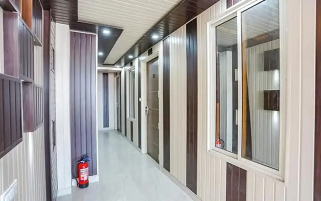 Fabhotel Jms Residency
