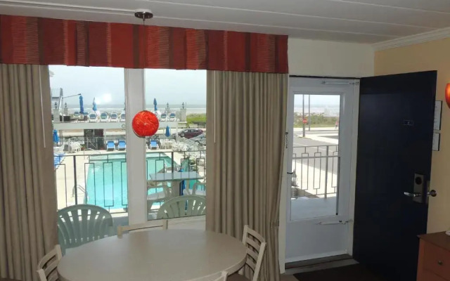 Fleur De Lis Beach Motel