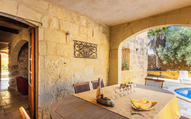 Bebbuxija Pool Farmhouse Gozo