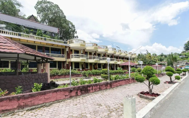 Airy Sipora Pora 4 Parapat