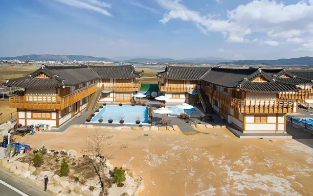 Gyeongju N Hanok Pension