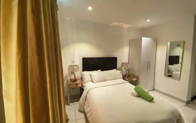 Splendid Apartments at Embassy Gardens