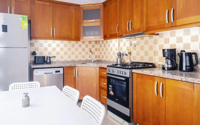 Centrally Located Sleek and Modern Flat in Sisli