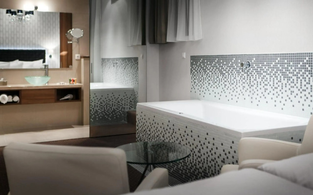 Pytloun City Boutique Self Check-in Hotel