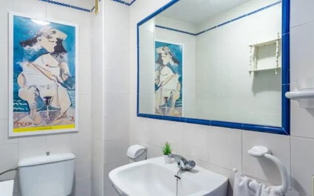 Apartment - 2 Bedrooms with Pool and WiFi - 107867