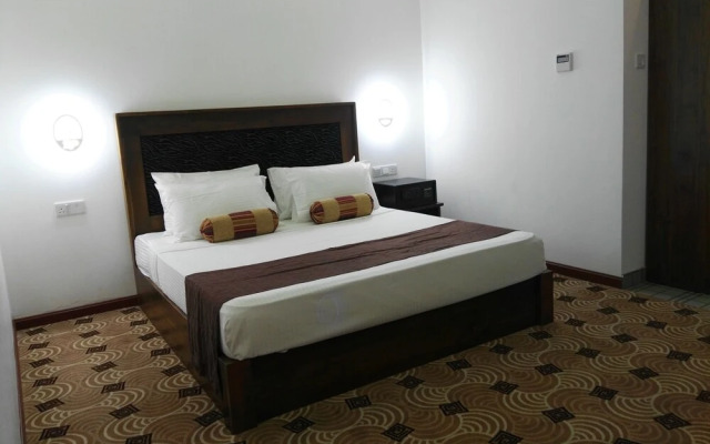 Hotel Akashayaam