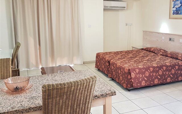 Senator Hotel Apartments - Adults Only