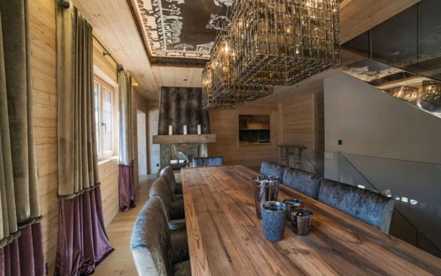 Superior Chalet With Views