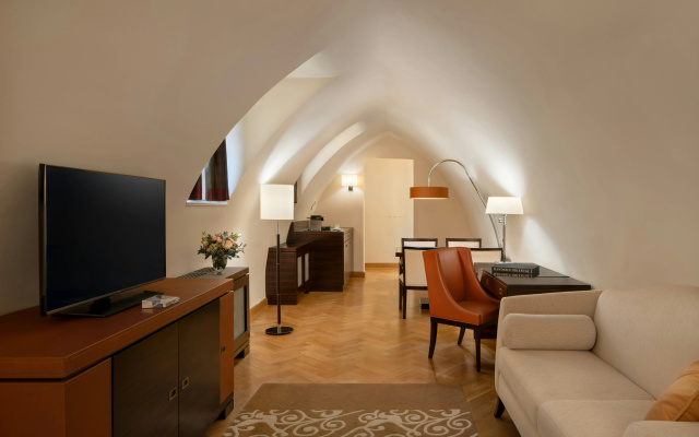 Mandarin Oriental, Prague