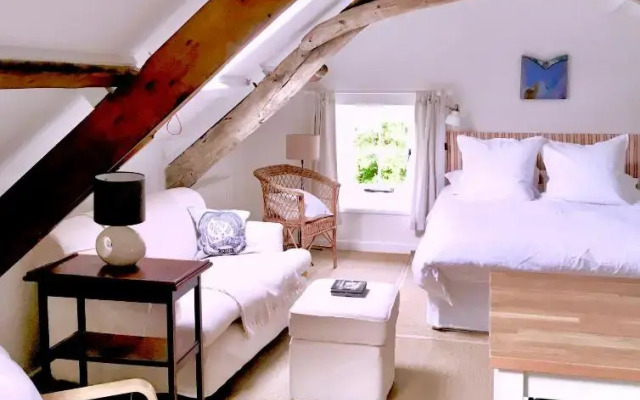 The Attic Apartment