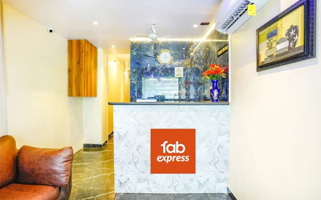 FabExpress Emirates Suits