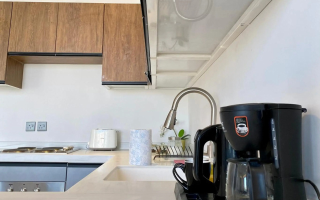 Spacious new 2 bedroom Apt-in amazing location
