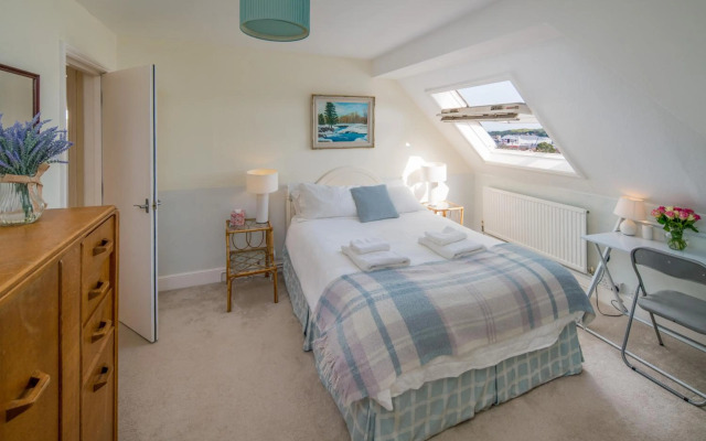 Trent Tops 3-bed penthouse apartment in West Cowes
