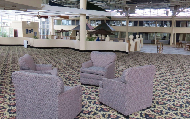 Days Inn by Wyndham Montgomery Near AUM
