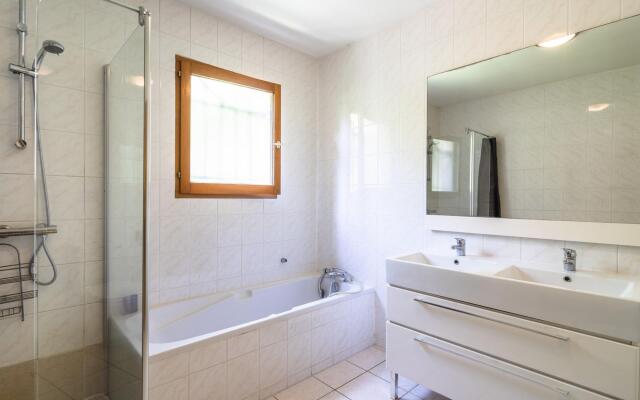 Exquisite Villa in Beaufort With Swimming Pool