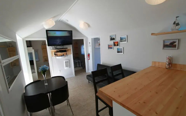 Plovers Cove Cottage