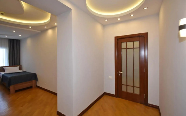 Прекрасная 4-ех комнатная квартира в самом центре