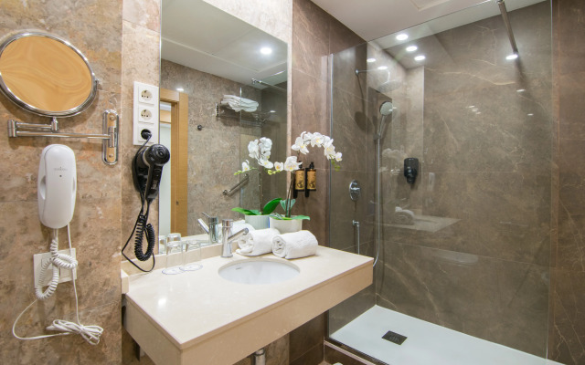 Cullera Holiday Hotel