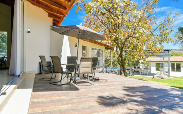 Agave House Pool and BBQ