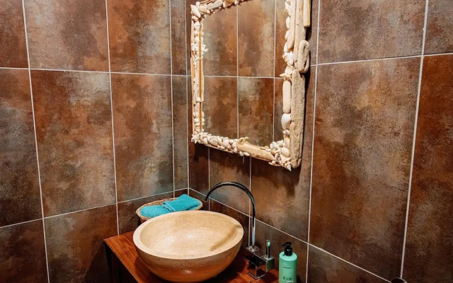 Hillside Retreat in Noord