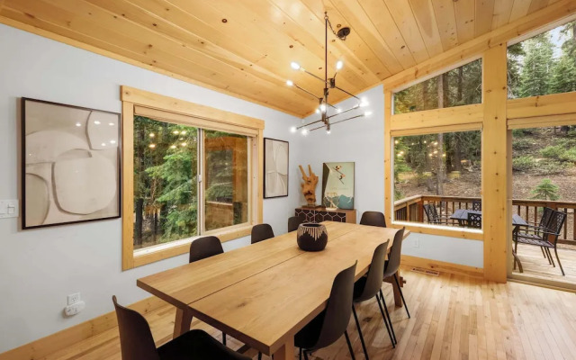 Modern Lake Tahoe Retreat Ski and Swim