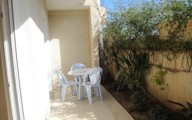 Apartment With 2 Bedrooms in Port El Kantaoui, With Pool Access, Enclo