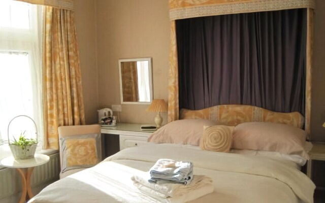 Goodrington Guesthouse