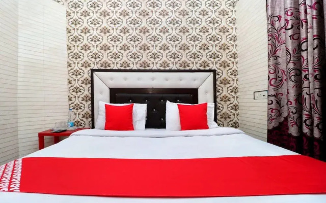 Oyo 24015 Kawal Residency