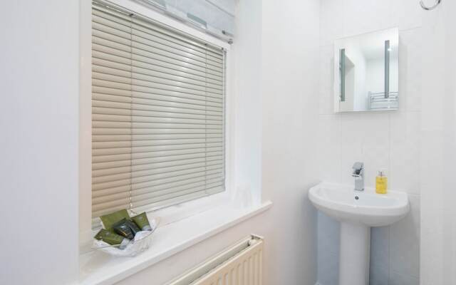 Thornbank House - inc off-site Health Club