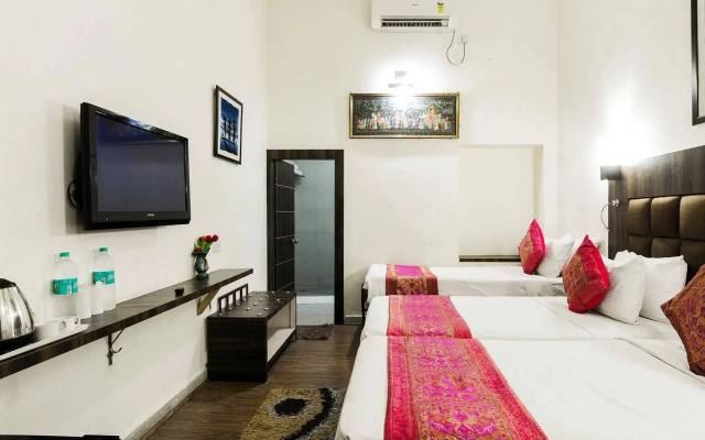 Zo Rooms VIP Road Kalakriti