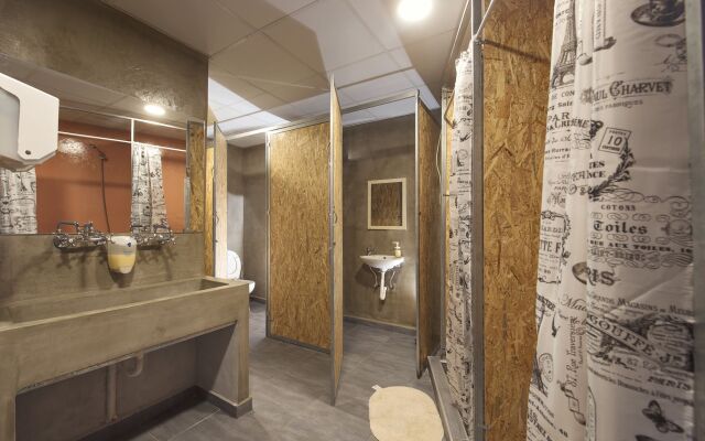 Bedbox Hostel