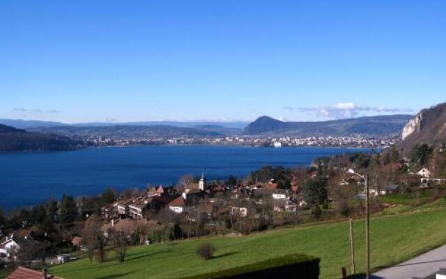 Le Clos Du Lac - Maison DHôtes - Guest House