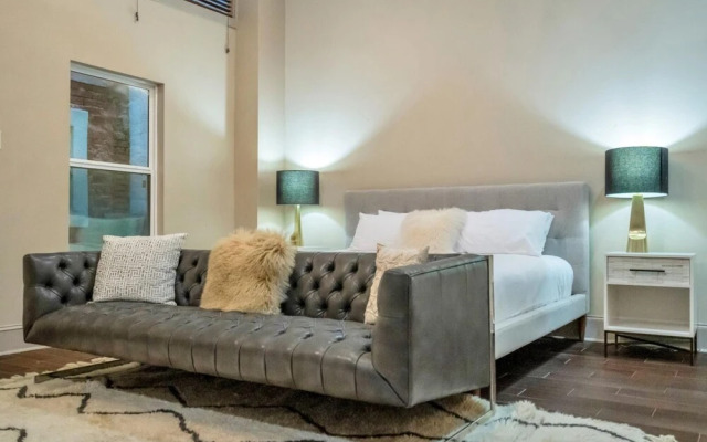 Spacious Sazerac Sanctuary