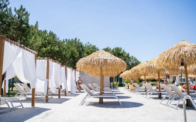 Summer Time Family Resort