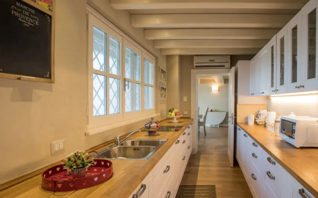 Holiday Home in Magione With Lake View & Pool