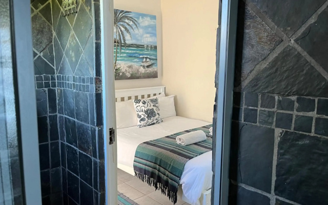 Ansteys Beach Self Catering Apartments