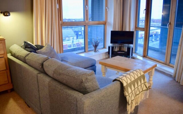 Homely Flat With Balcony in Parsons Green