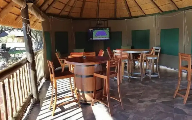 Makumutu Lodge & Campsite