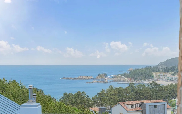 Samcheok Santorini Pension