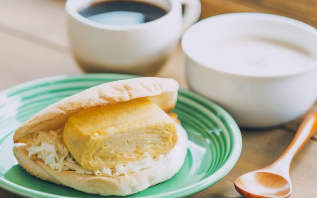 Mezamashi Sandwich - Hostel