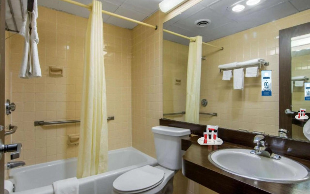 Travelodge by Wyndham Forsyth